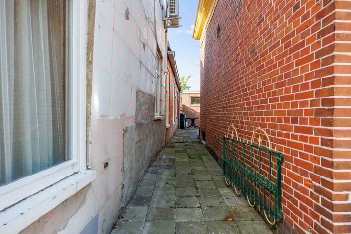 Photo 52 of Heerestraat 22