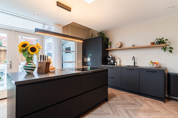 Foto 8 van Esschestraat 12