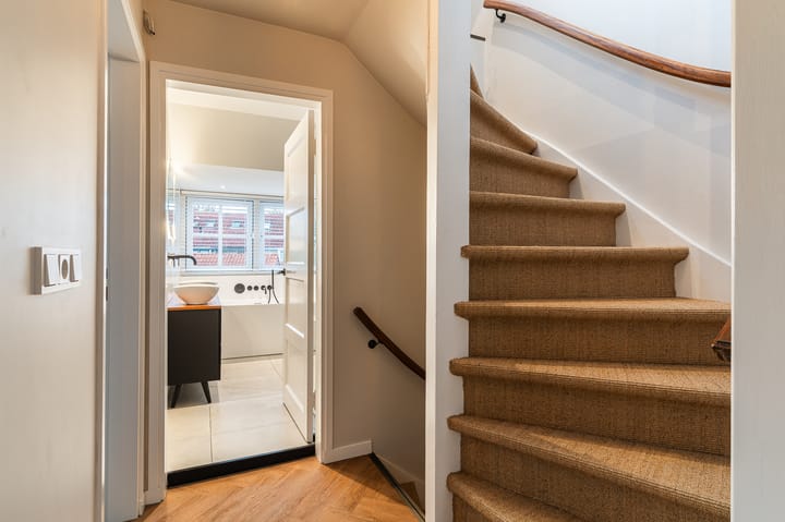 Foto 42 van Esschestraat 12