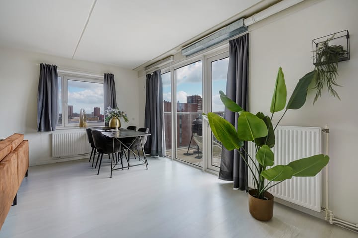 Foto 11 van Waldorpstraat 492