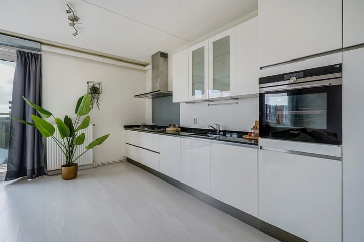 Foto 14 van Waldorpstraat 492