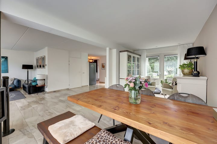 Photo 10 of Ommerbos 61