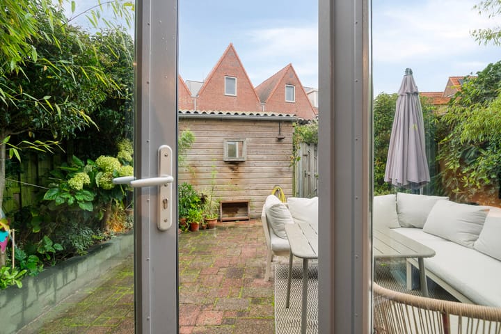 Photo 17 of Regenboog 11