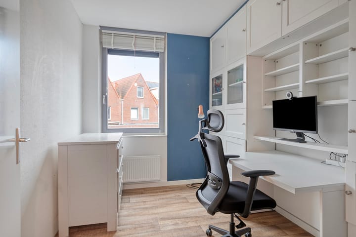 Photo 27 of Regenboog 11