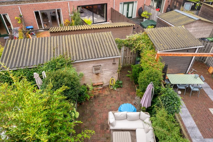 Photo 32 of Regenboog 11