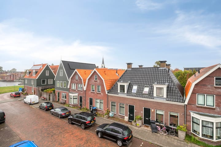 Photo 34 of Regenboog 11