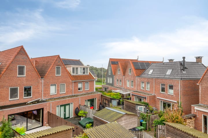 Photo 33 of Regenboog 11