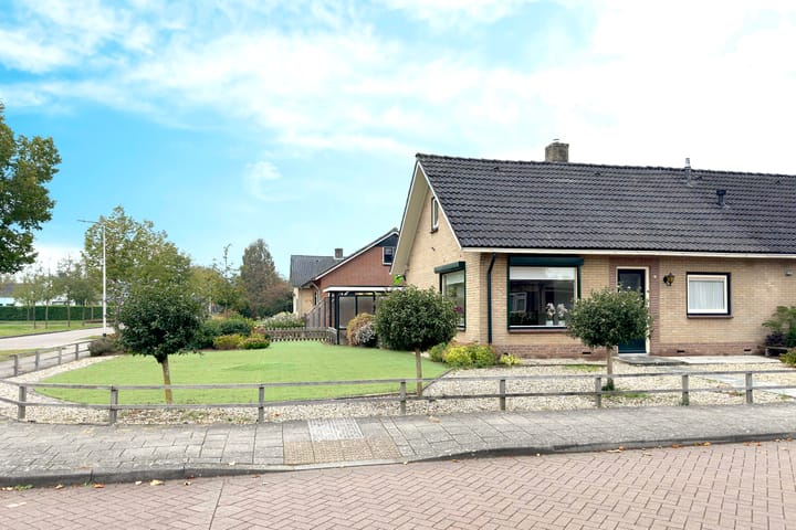 Photo 2 of Margrietlaan 10