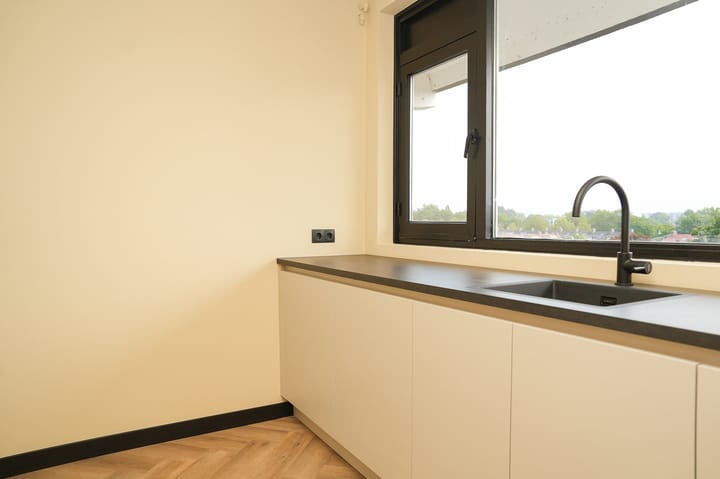 Photo 16 of Hesselsstraat 129