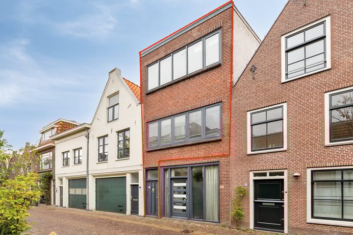 Photo 1 of Narmstraat 23-A