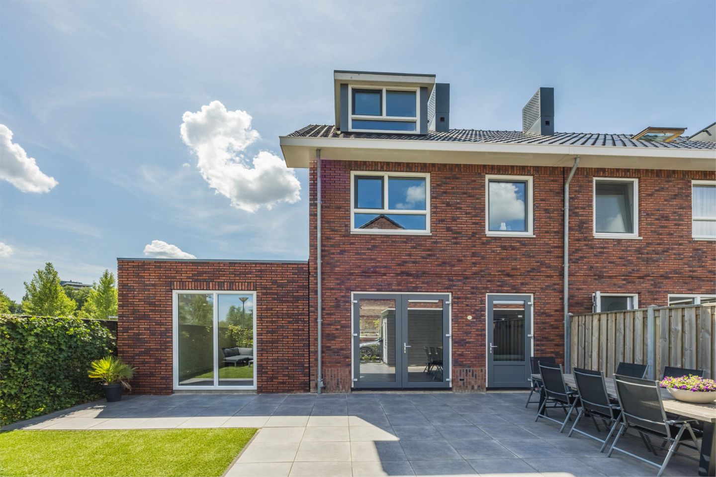 Foto 1 van Olympiaweg 18