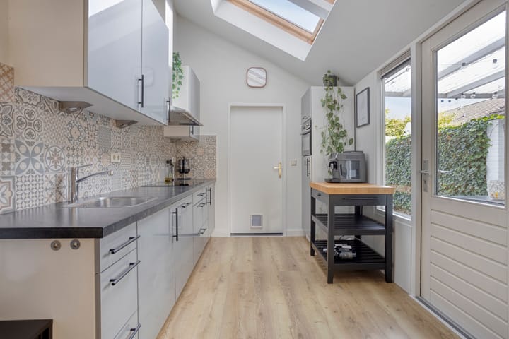 Foto 8 van Wethouder Teunissenstraat 12