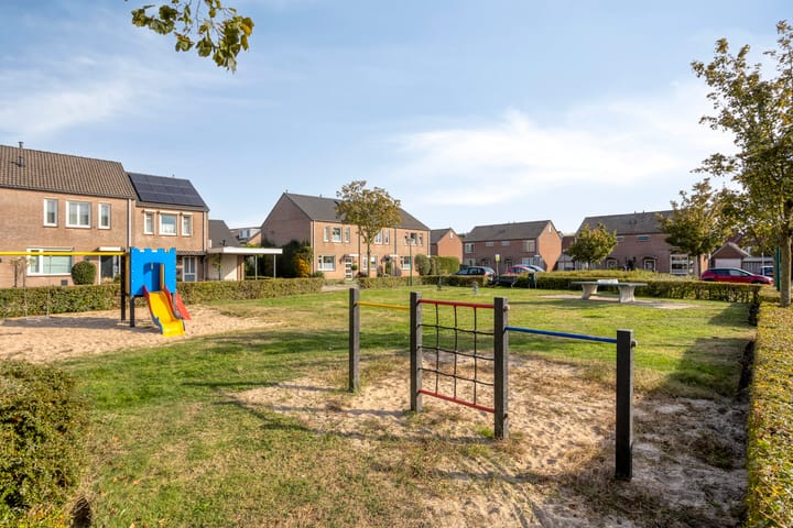 Foto 21 van Wethouder Teunissenstraat 12