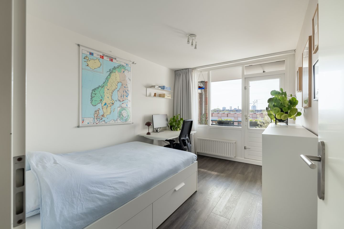 Photo 19 of Arthur van Schendelstraat 751