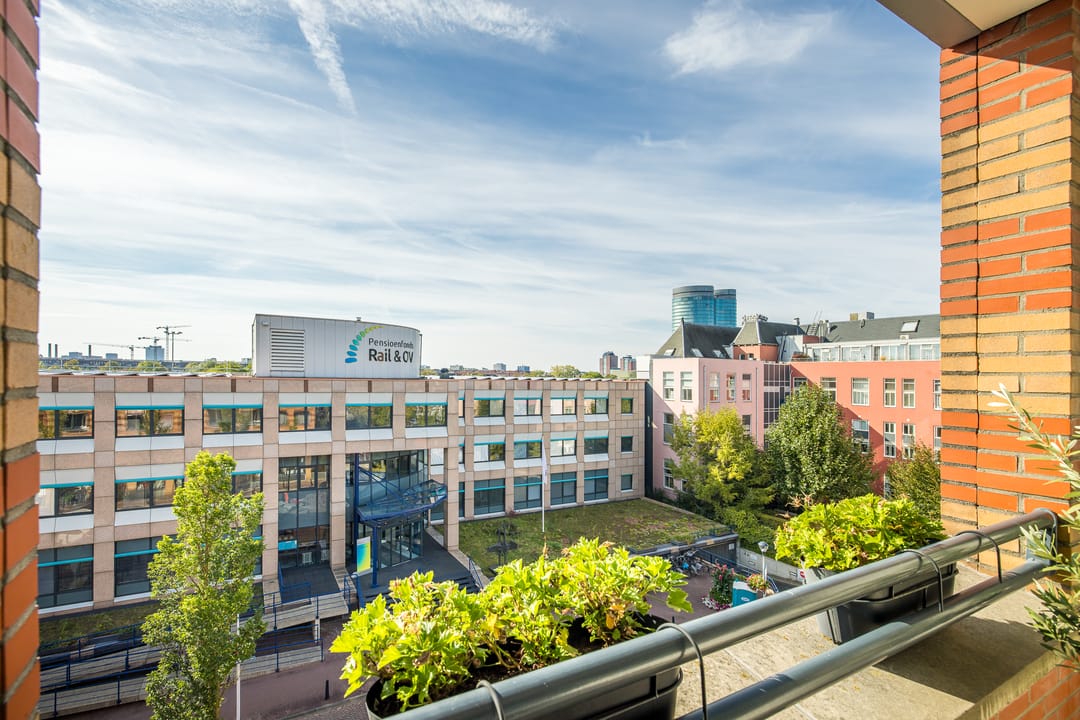 Photo 23 of Arthur van Schendelstraat 751