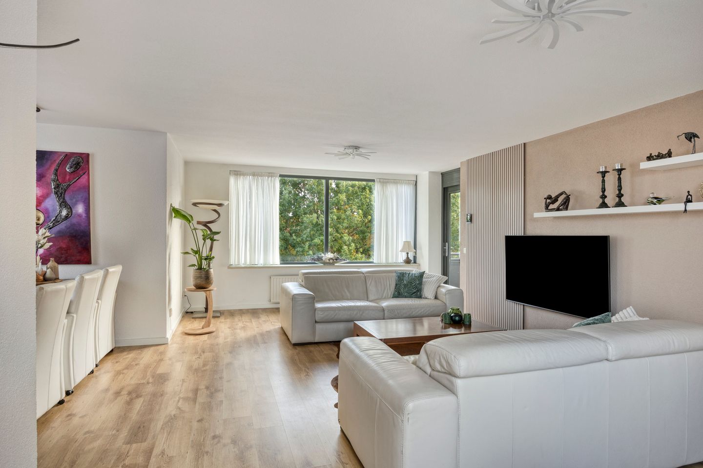 Photo 1 of Wissel 76