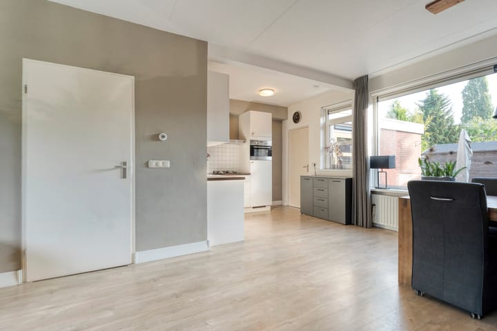 Foto 10 van Meester Cassastraat 58