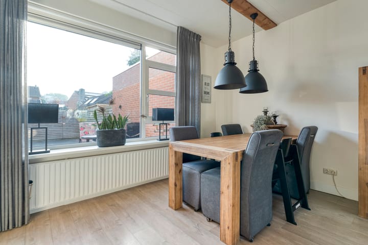 Foto 11 van Meester Cassastraat 58