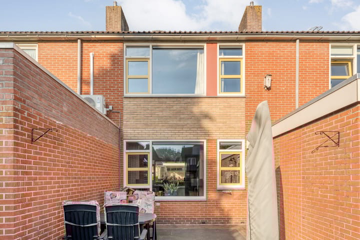 Foto 35 van Meester Cassastraat 58