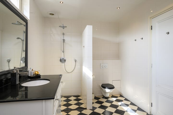 Photo 20 of Nieuw-Loosdrechtsedijk 198-A