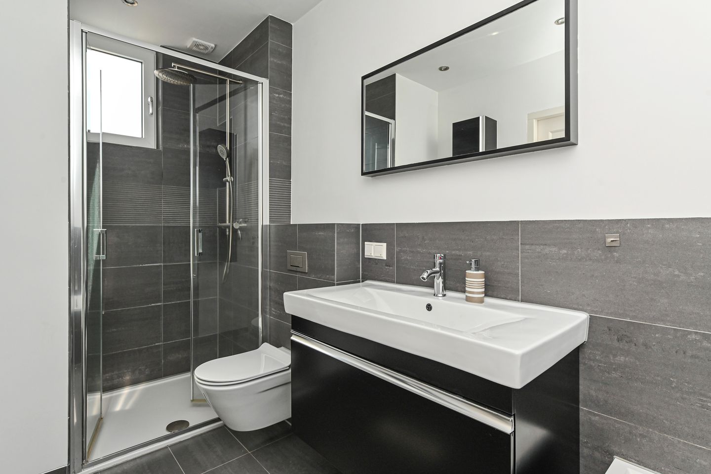 Photo 35 of Abeelstraat 18