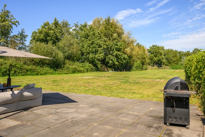 Photo 32 of Nieuw-Loosdrechtsedijk 198-A