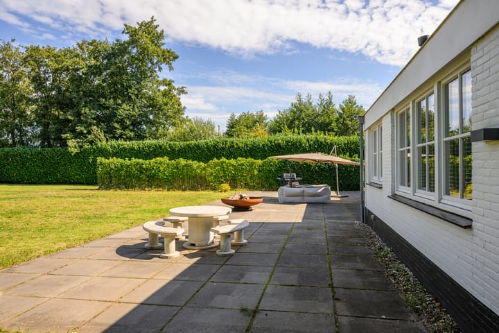 Photo 34 of Nieuw-Loosdrechtsedijk 198-A