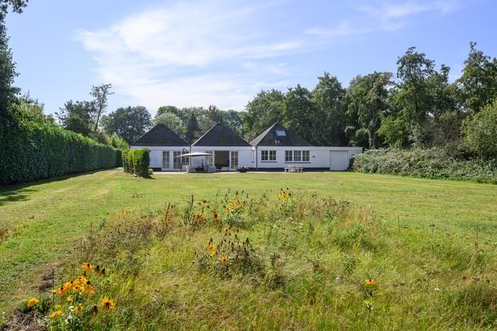 Photo 38 of Nieuw-Loosdrechtsedijk 198-A