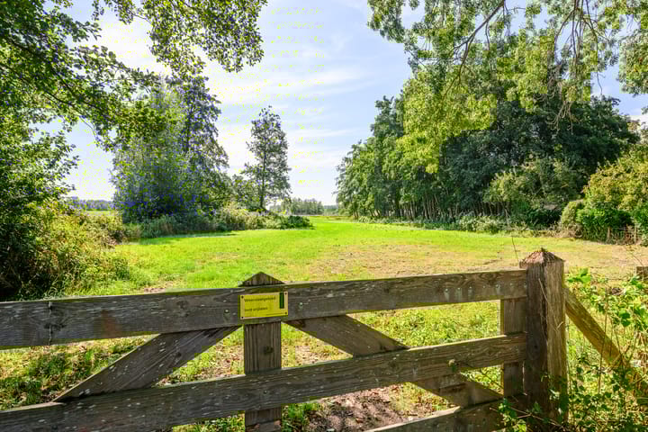 Photo 40 of Nieuw-Loosdrechtsedijk 198-A