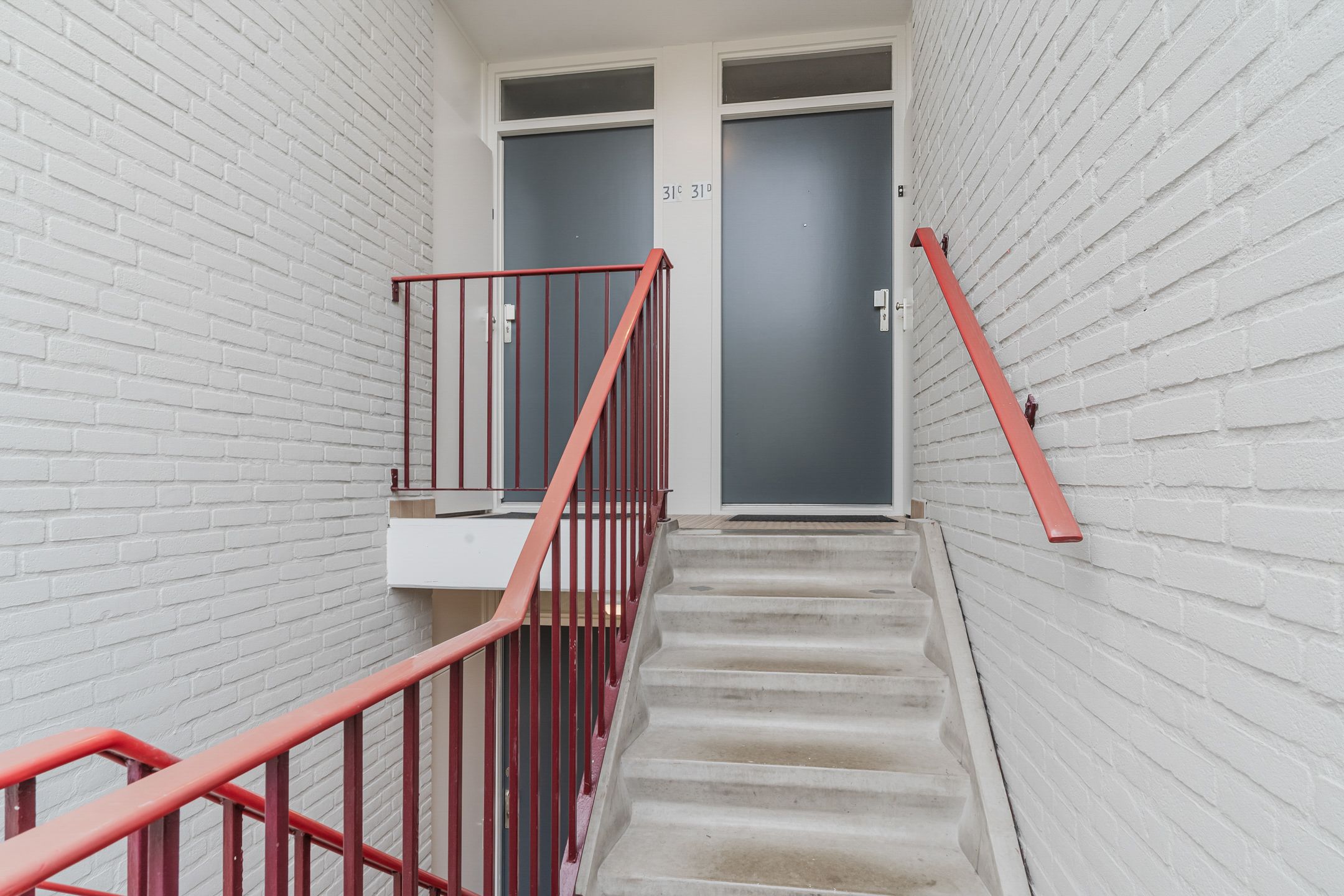 Photo 9 of Bredaseweg 31-D