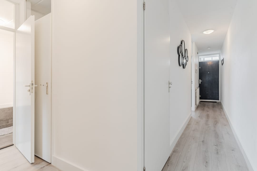 Photo 11 of Bredaseweg 31-D