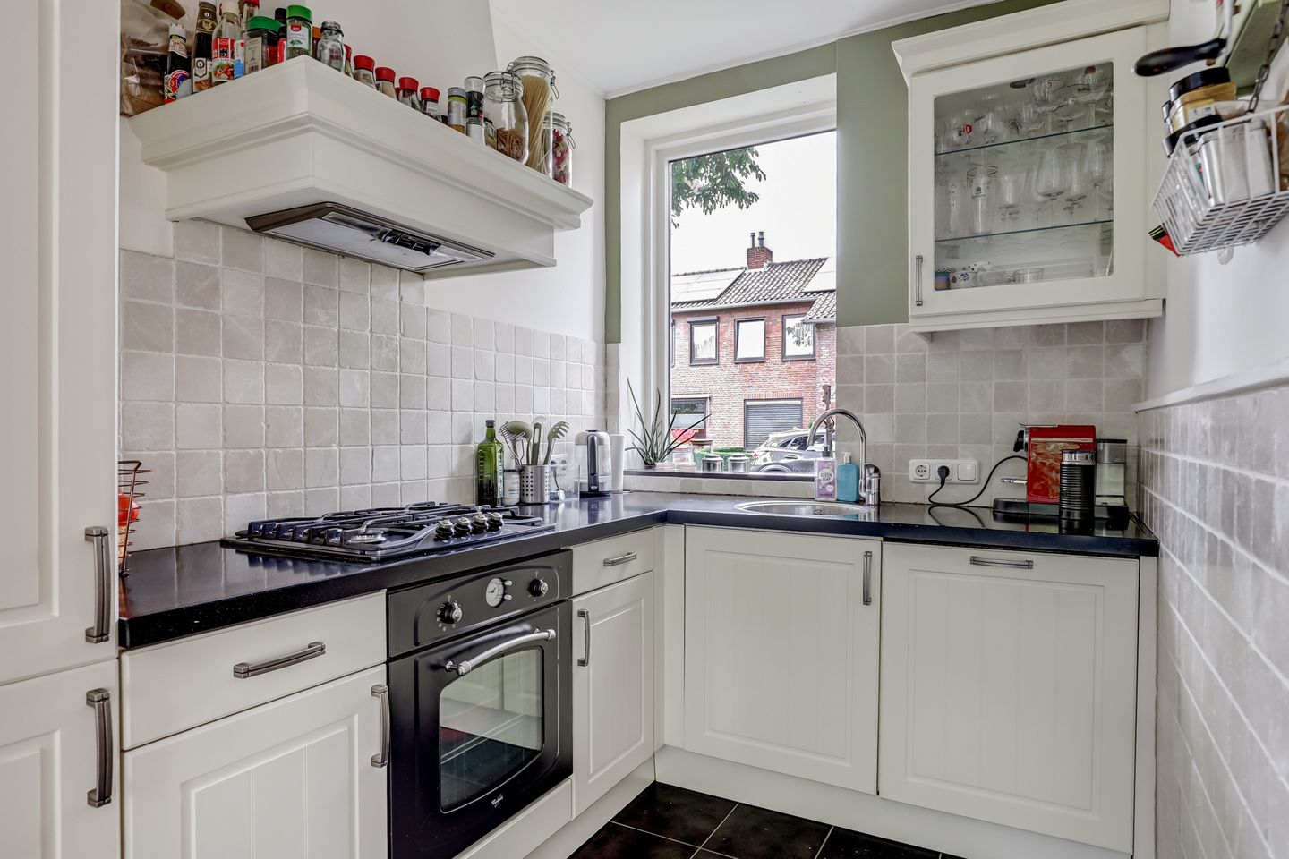 Photo 4 of Pater van den Heuvelstraat 4