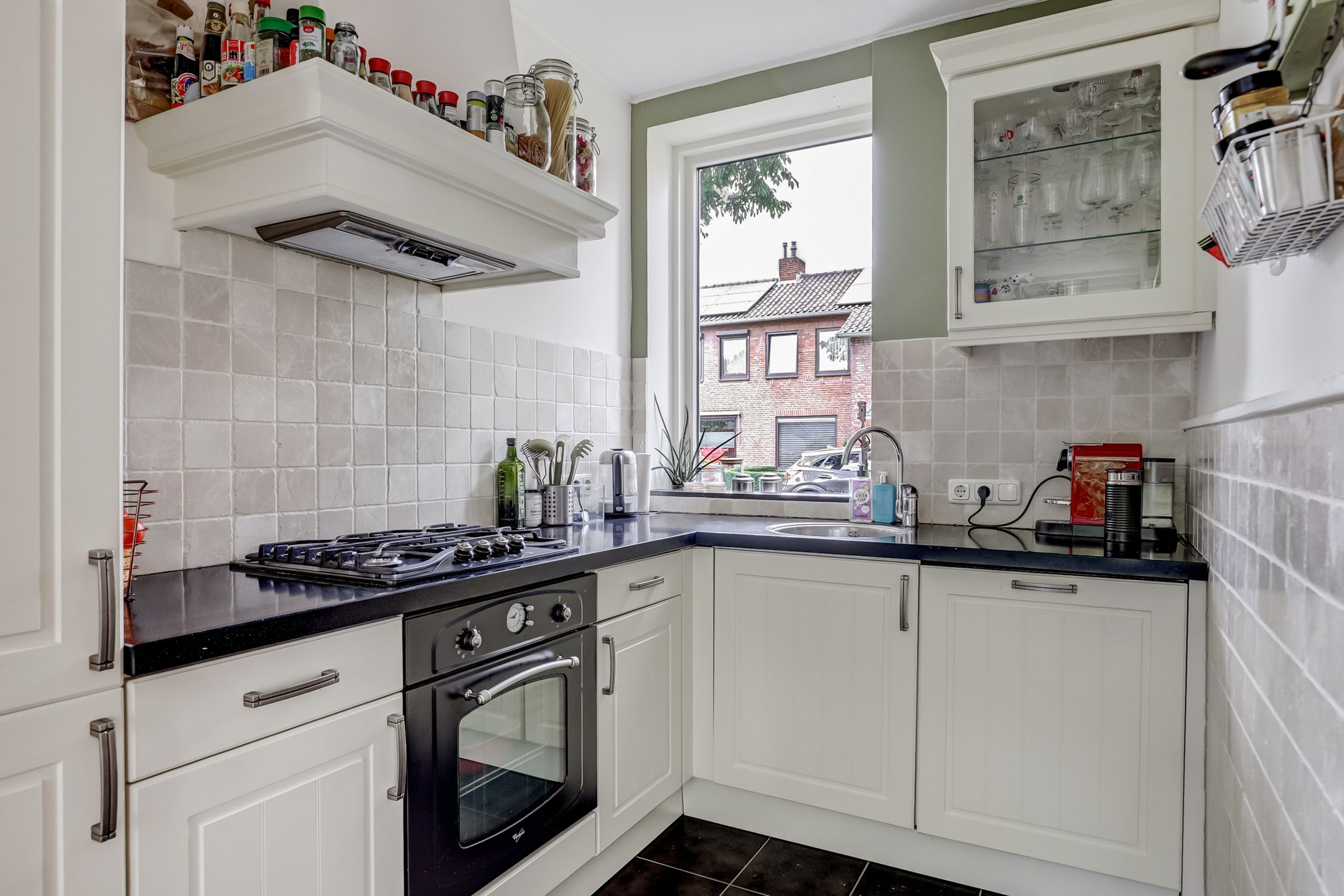 Photo 18 of Pater van den Heuvelstraat 4