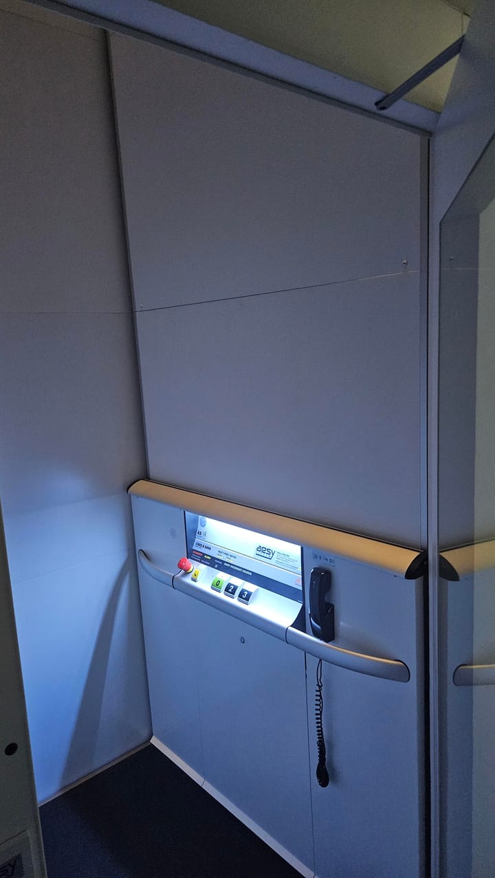 Photo 35 of Sint-Jobskade 982