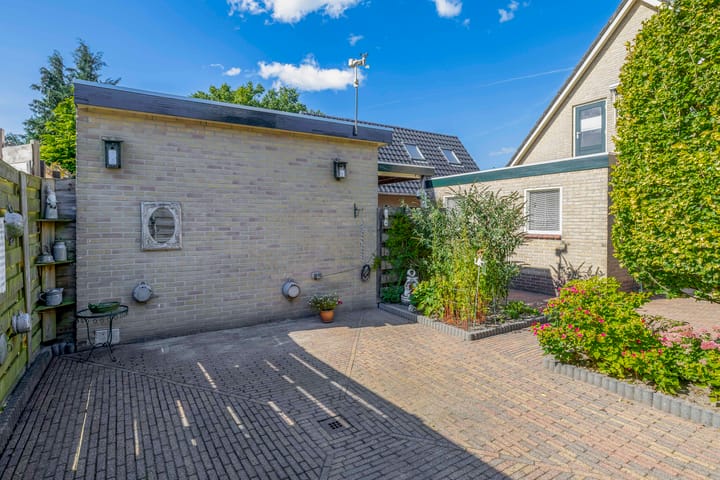 Photo 15 of Liezenveenweg 31