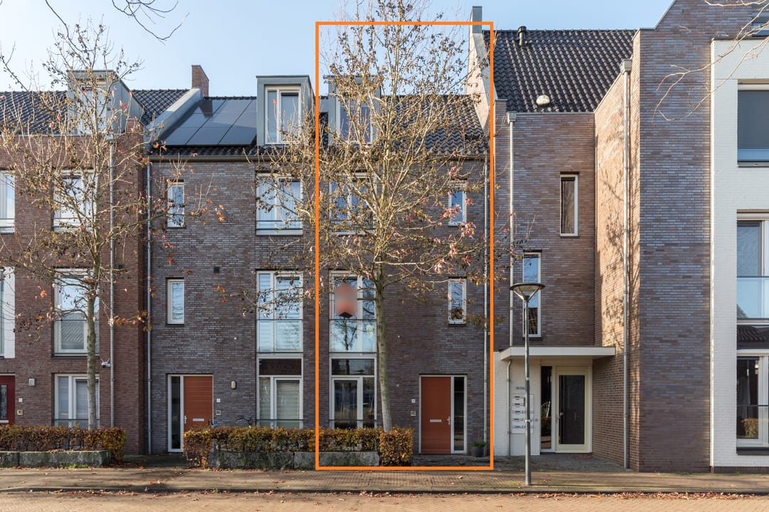 Photo 1 of Peellandstraat 74