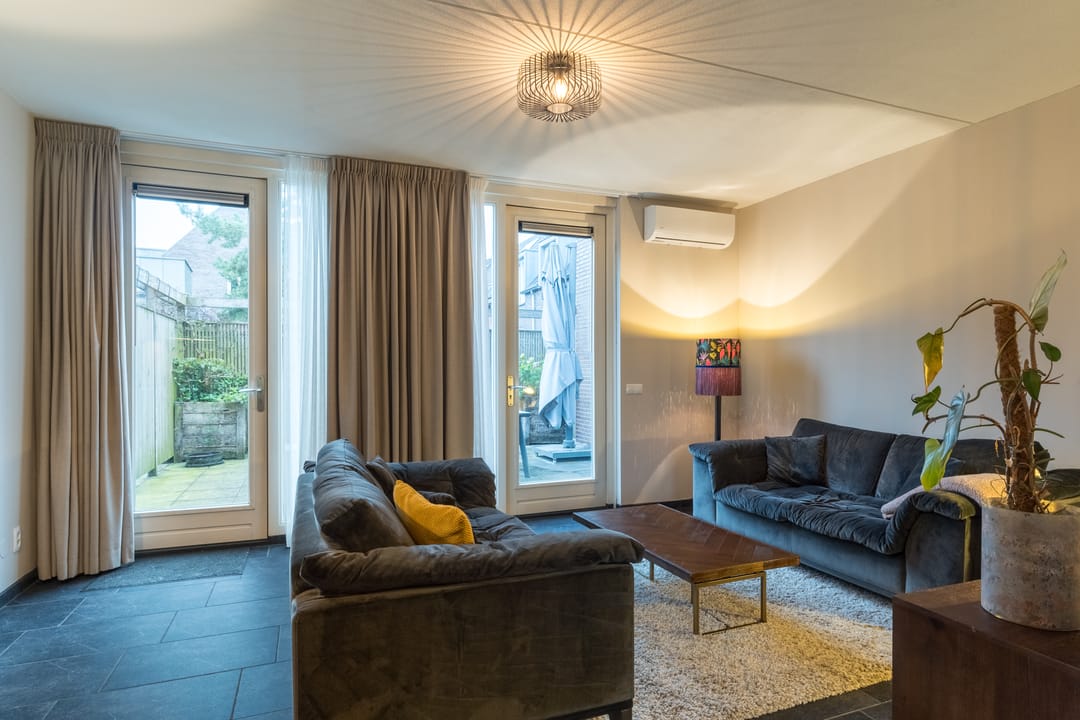 Photo 11 of Peellandstraat 74