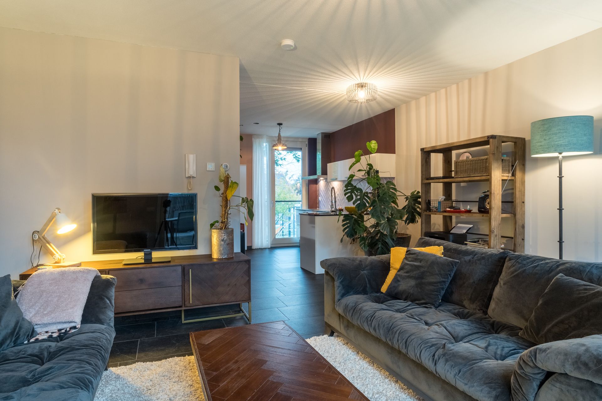 Photo 12 of Peellandstraat 74