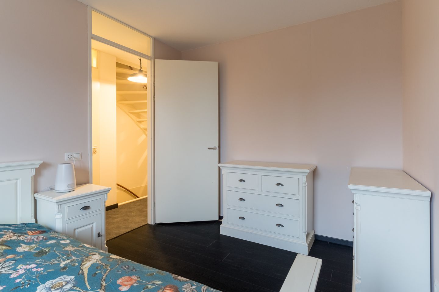 Photo 25 of Peellandstraat 74