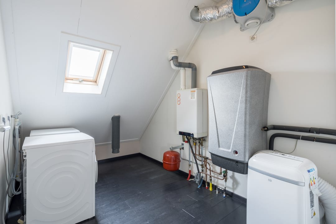 Photo 32 of Peellandstraat 74