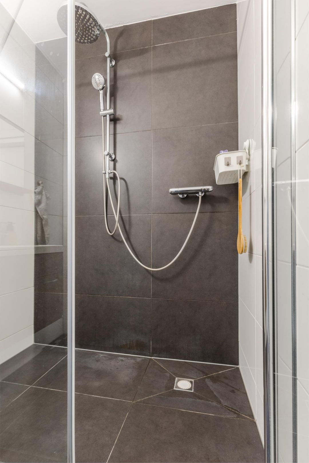 Foto 26 van Nederlandplein 90