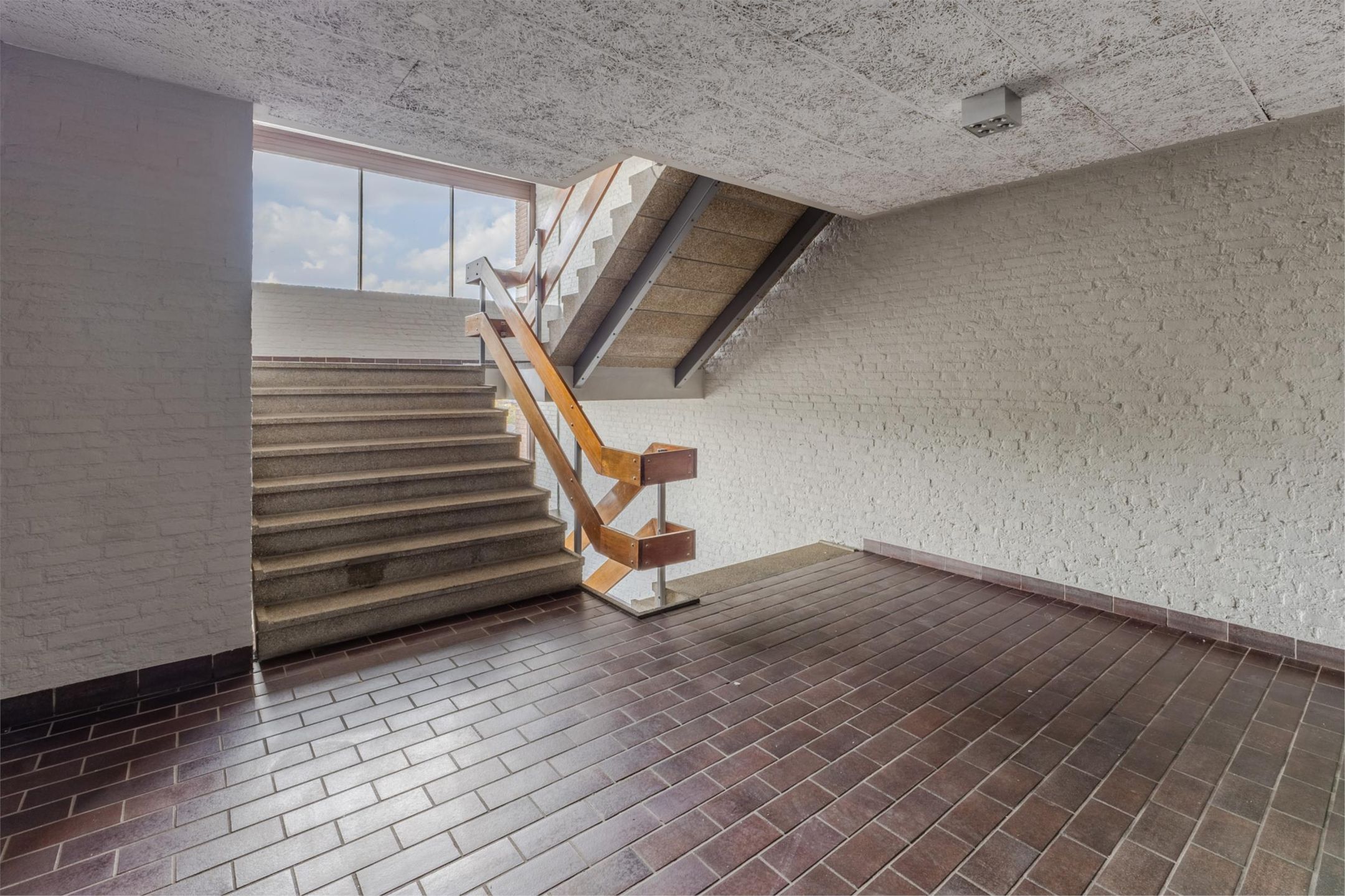 Foto 33 van Nederlandplein 90