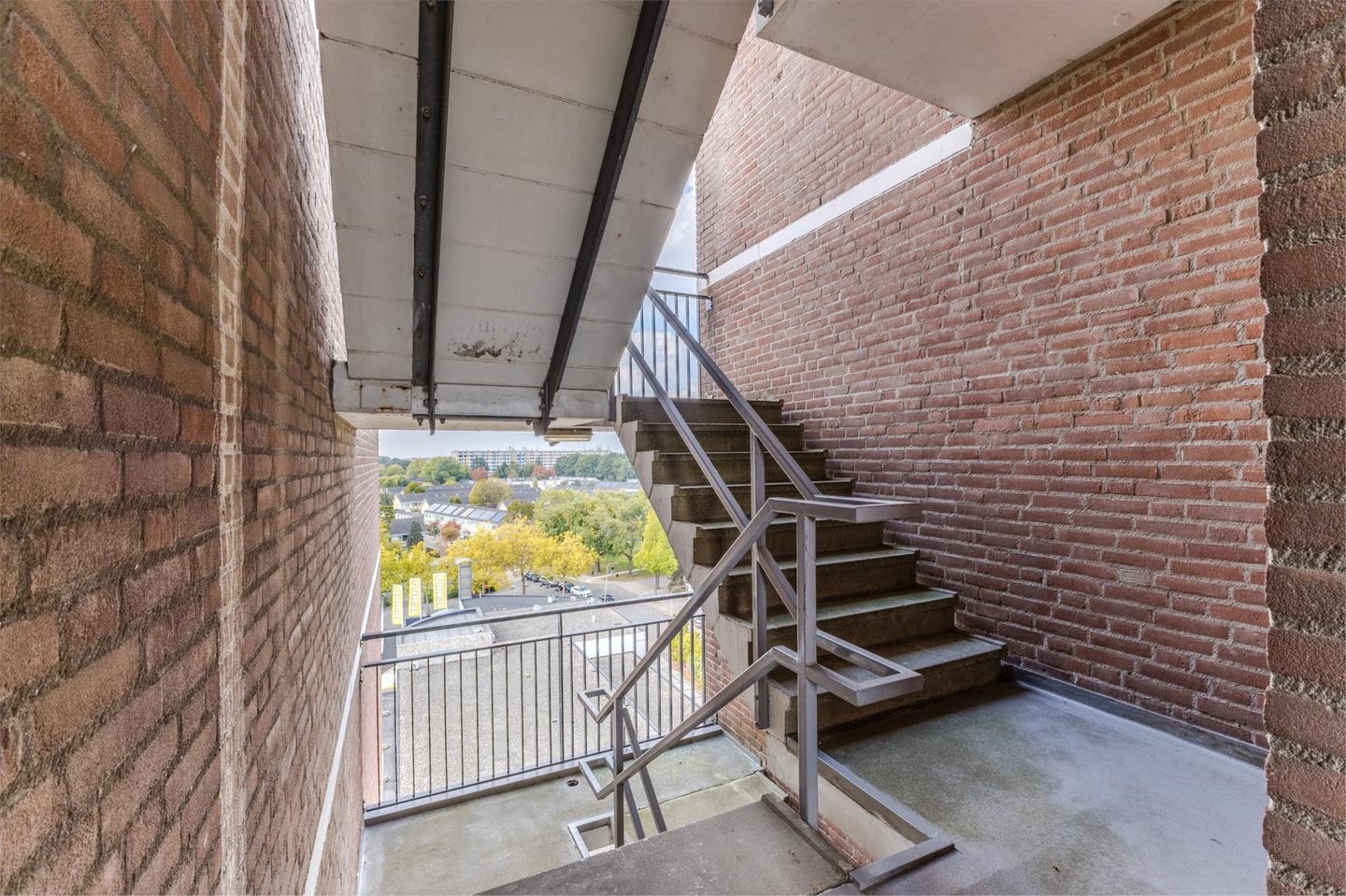 Foto 34 van Nederlandplein 90