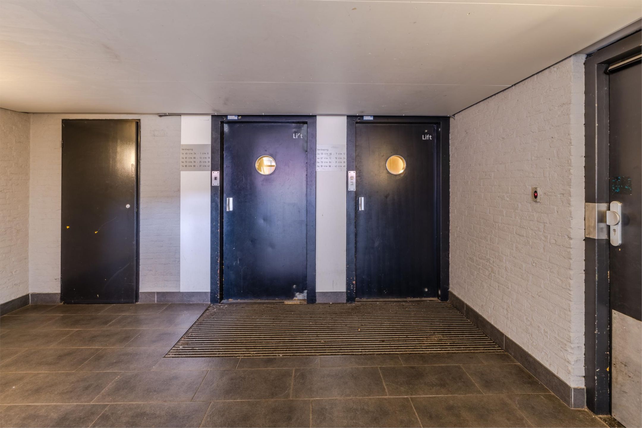 Foto 39 van Nederlandplein 90