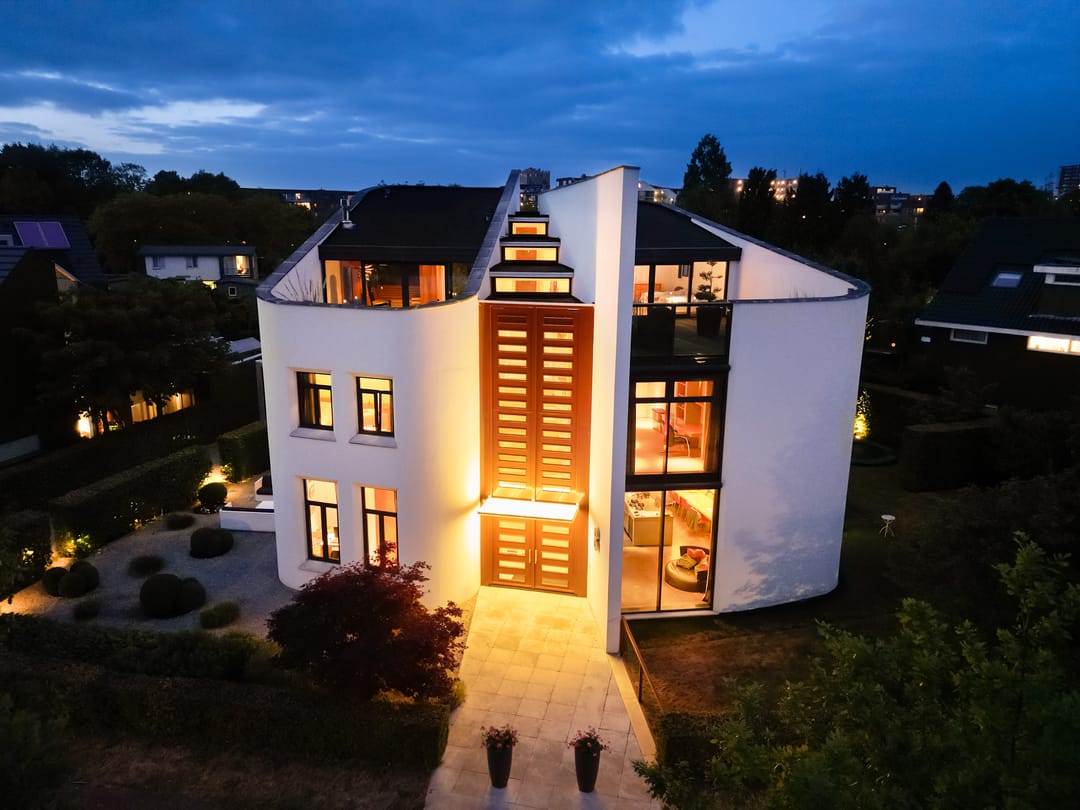 Foto 1 van Max Ernstlaan 8