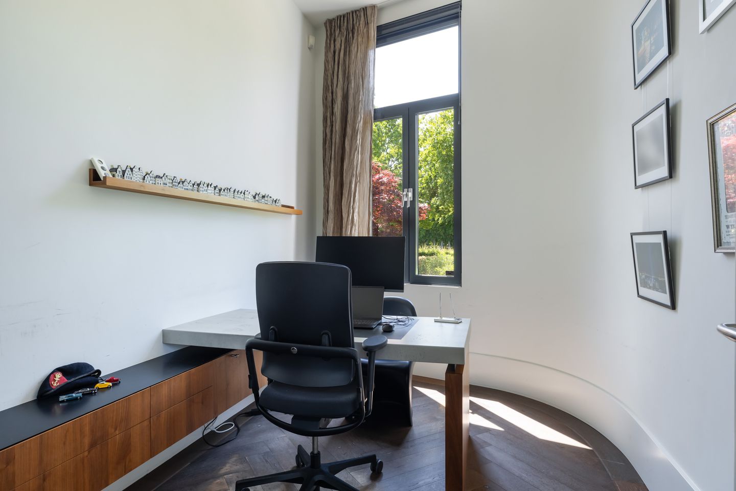 Foto 44 van Max Ernstlaan 8