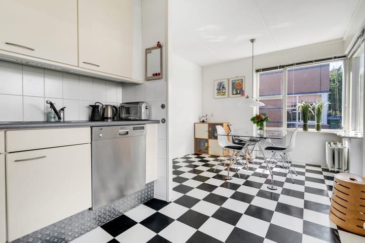 Photo 24 of Thérèse Schwartzelaan 8