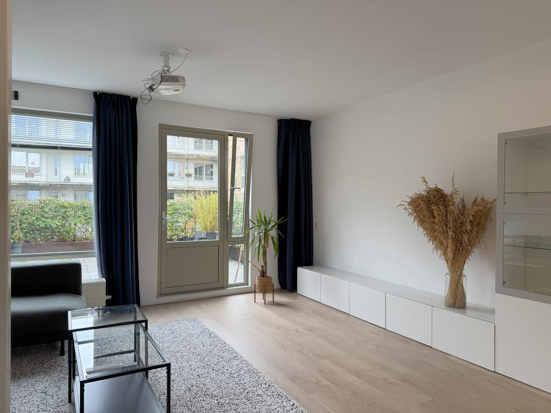 Photo 8 of Blois van Treslongstraat 81