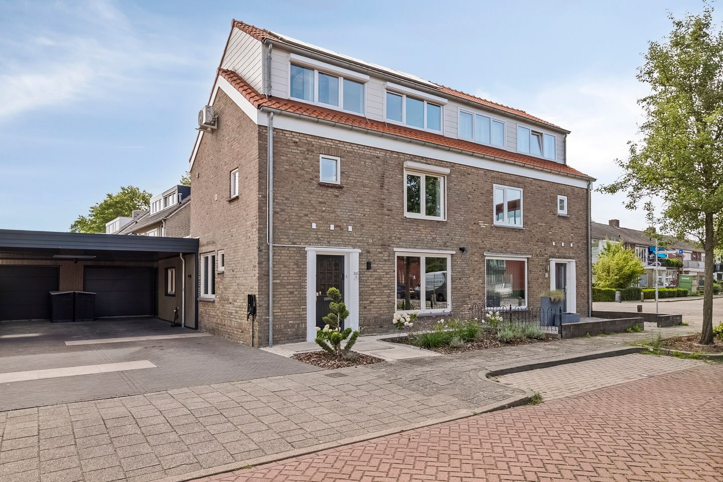 Foto 1 van Margrietlaan 13