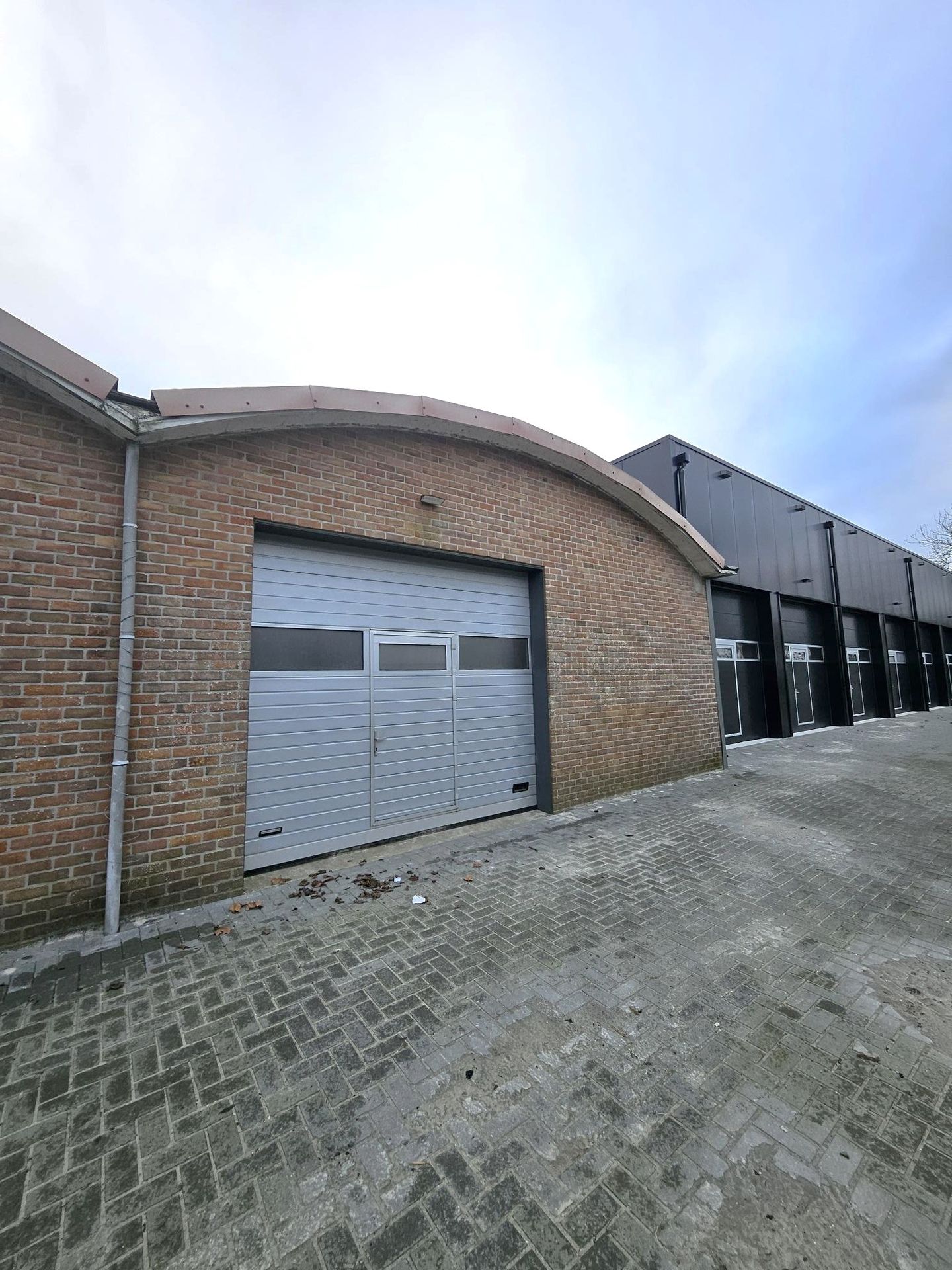 Bekijk foto 2 van Hichtumerweg 2